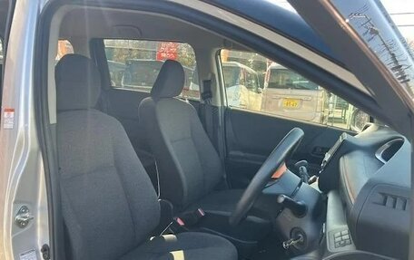 Toyota Sienta II, 2018 год, 1 265 000 рублей, 23 фотография