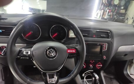 Volkswagen Jetta VI, 2017 год, 1 490 000 рублей, 12 фотография