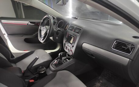 Volkswagen Jetta VI, 2017 год, 1 490 000 рублей, 16 фотография