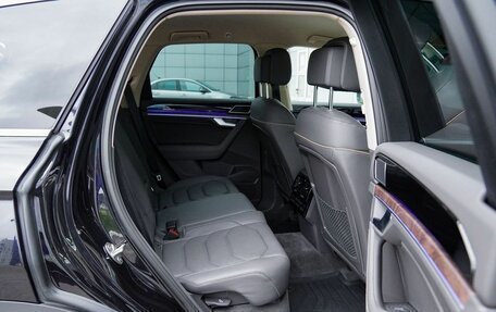 Volkswagen Touareg III, 2019 год, 4 995 000 рублей, 10 фотография