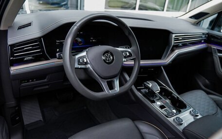 Volkswagen Touareg III, 2019 год, 4 995 000 рублей, 11 фотография