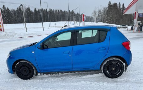 Renault Sandero II рестайлинг, 2017 год, 600 000 рублей, 3 фотография