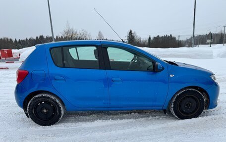 Renault Sandero II рестайлинг, 2017 год, 600 000 рублей, 5 фотография