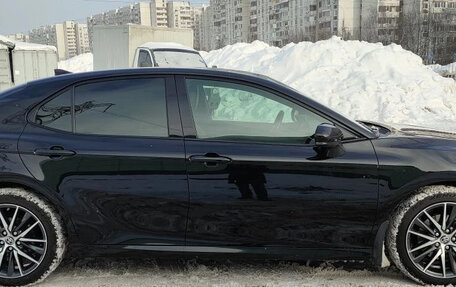 Toyota Camry, 2021 год, 3 300 000 рублей, 5 фотография