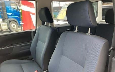 Nissan Kix, 2011 год, 543 000 рублей, 26 фотография