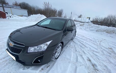 Chevrolet Cruze II, 2013 год, 800 000 рублей, 2 фотография