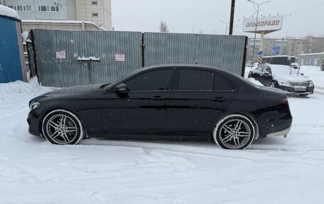 Mercedes-Benz E-Класс, 2019 год, 3 750 000 рублей, 5 фотография