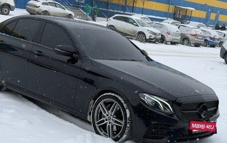 Mercedes-Benz E-Класс, 2019 год, 3 750 000 рублей, 2 фотография