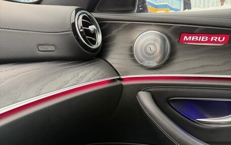 Mercedes-Benz E-Класс, 2019 год, 3 750 000 рублей, 21 фотография