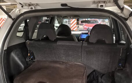 Honda Fit III, 2001 год, 399 000 рублей, 20 фотография