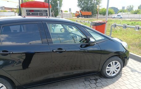 Honda Fit, 2020 год, 1 200 000 рублей, 3 фотография