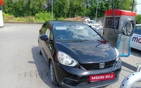 Honda Fit, 2020 год, 1 200 000 рублей, 2 фотография