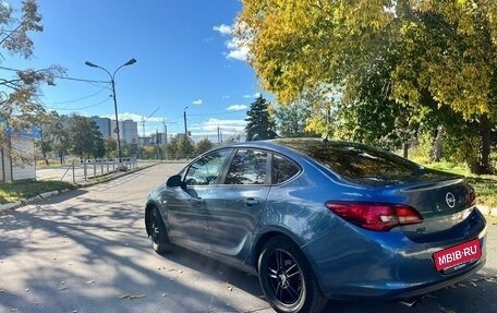 Opel Astra J, 2013 год, 500 000 рублей, 3 фотография