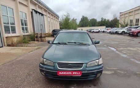 Toyota Camry, 1998 год, 250 000 рублей, 1 фотография