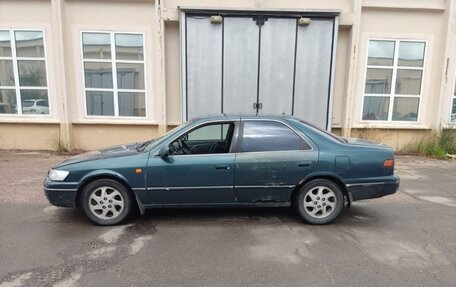 Toyota Camry, 1998 год, 250 000 рублей, 2 фотография