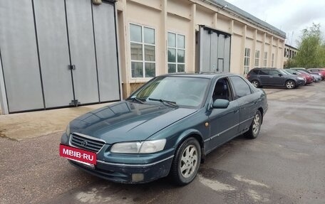 Toyota Camry, 1998 год, 250 000 рублей, 3 фотография