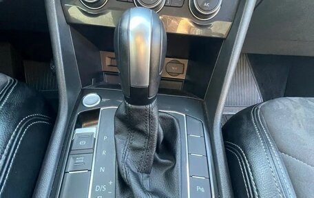 Volkswagen Tiguan II, 2020 год, 2 400 000 рублей, 11 фотография