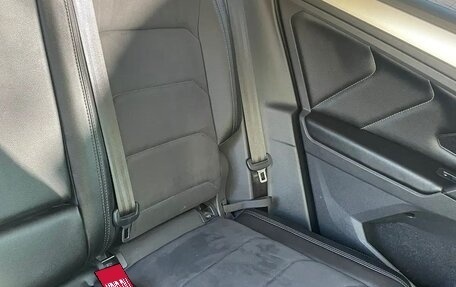 Volkswagen Tiguan II, 2020 год, 2 400 000 рублей, 7 фотография