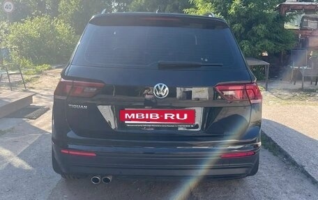 Volkswagen Tiguan II, 2020 год, 2 400 000 рублей, 2 фотография