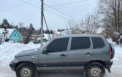 Chevrolet Niva I рестайлинг, 2004 год, 300 000 рублей, 1 фотография