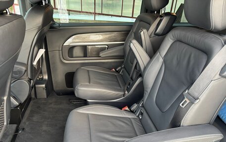 Mercedes-Benz V-Класс, 2022 год, 7 290 000 рублей, 29 фотография