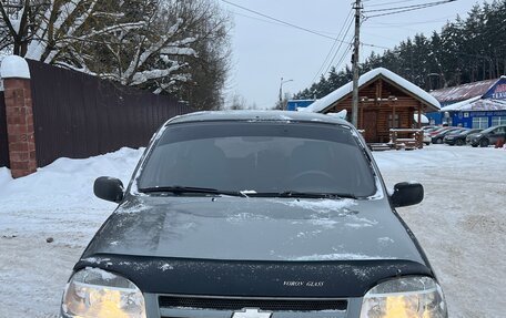 Chevrolet Niva I рестайлинг, 2004 год, 300 000 рублей, 3 фотография