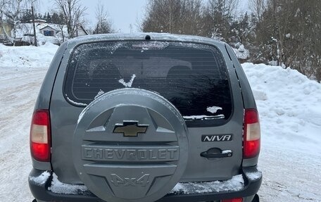 Chevrolet Niva I рестайлинг, 2004 год, 300 000 рублей, 2 фотография