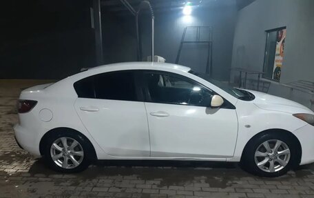 Mazda 3, 2011 год, 650 000 рублей, 2 фотография