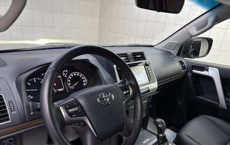 Toyota Land Cruiser Prado 150 рестайлинг 2, 2018 год, 5 850 000 рублей, 8 фотография