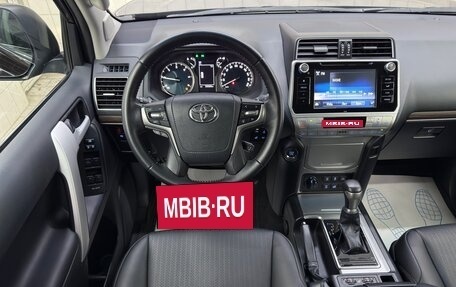 Toyota Land Cruiser Prado 150 рестайлинг 2, 2018 год, 5 850 000 рублей, 13 фотография