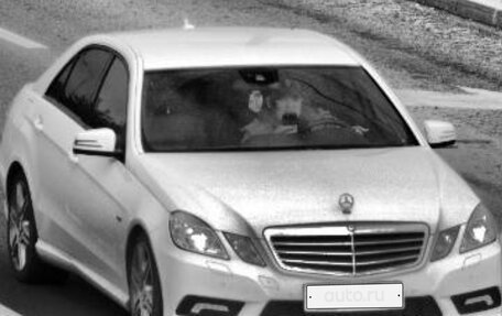 Mercedes-Benz E-Класс, 2011 год, 1 420 000 рублей, 3 фотография