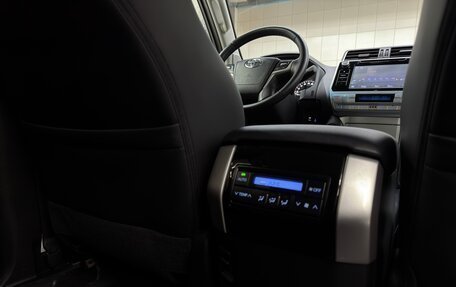 Toyota Land Cruiser Prado 150 рестайлинг 2, 2018 год, 5 850 000 рублей, 24 фотография