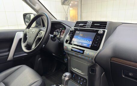 Toyota Land Cruiser Prado 150 рестайлинг 2, 2018 год, 5 850 000 рублей, 21 фотография