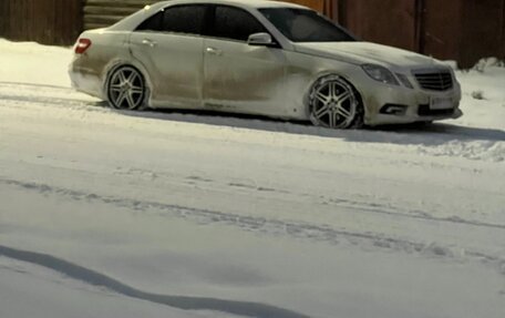 Mercedes-Benz E-Класс, 2011 год, 1 420 000 рублей, 4 фотография