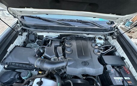 Toyota Land Cruiser Prado 150 рестайлинг 2, 2016 год, 4 300 000 рублей, 4 фотография