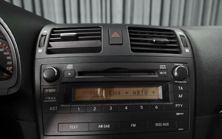 Toyota Avensis III рестайлинг, 2009 год, 1 099 000 рублей, 13 фотография