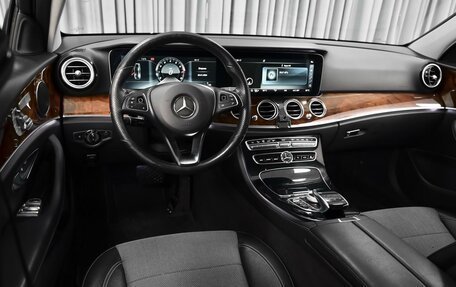 Mercedes-Benz E-Класс, 2017 год, 2 869 000 рублей, 6 фотография