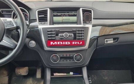 Mercedes-Benz M-Класс, 2015 год, 3 300 000 рублей, 9 фотография