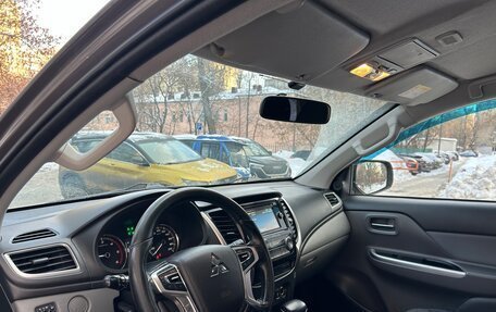 Mitsubishi L200 IV рестайлинг, 2017 год, 2 050 000 рублей, 13 фотография