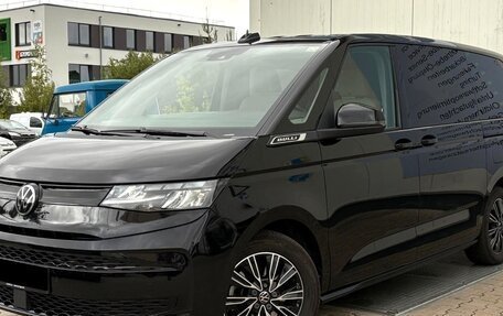 Volkswagen Multivan, 2022 год, 5 440 000 рублей, 2 фотография
