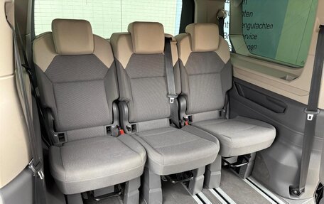 Volkswagen Multivan, 2022 год, 5 440 000 рублей, 17 фотография