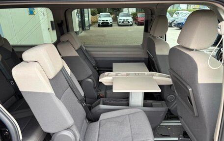 Volkswagen Multivan, 2022 год, 5 440 000 рублей, 15 фотография