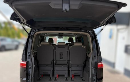 Volkswagen Multivan, 2022 год, 5 440 000 рублей, 10 фотография