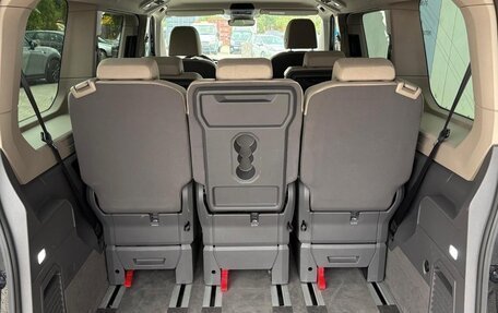 Volkswagen Multivan, 2022 год, 5 440 000 рублей, 23 фотография