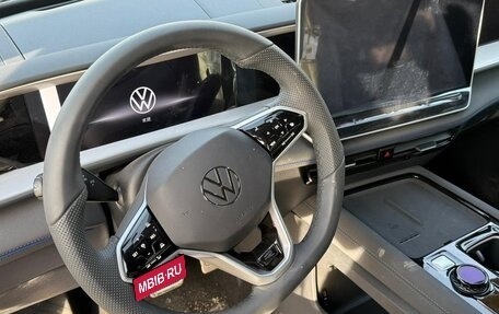 Volkswagen Teramont, 2025 год, 6 050 000 рублей, 9 фотография