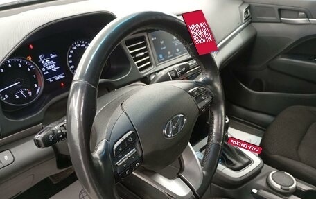 Hyundai Elantra VI рестайлинг, 2019 год, 1 390 000 рублей, 6 фотография