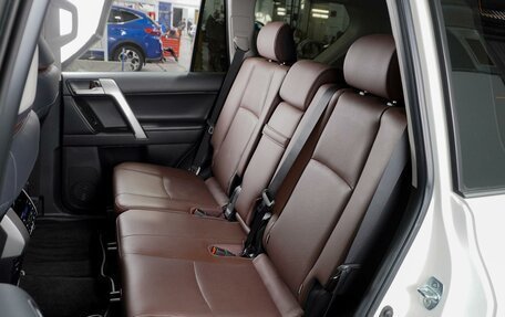 Toyota Land Cruiser Prado 150 рестайлинг 2, 2017 год, 5 879 000 рублей, 9 фотография