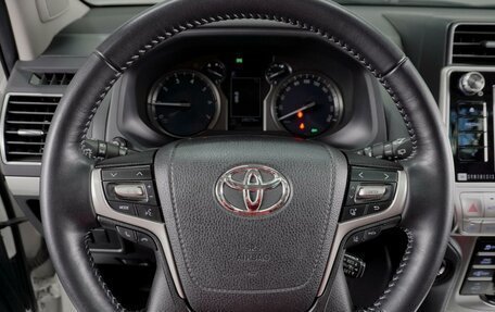 Toyota Land Cruiser Prado 150 рестайлинг 2, 2017 год, 5 879 000 рублей, 13 фотография