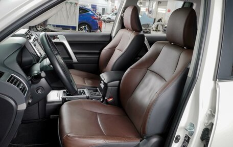 Toyota Land Cruiser Prado 150 рестайлинг 2, 2017 год, 5 879 000 рублей, 10 фотография