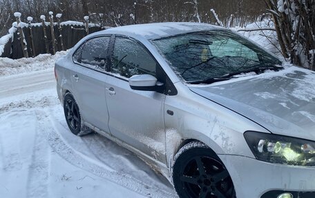 Volkswagen Polo VI (EU Market), 2011 год, 550 000 рублей, 1 фотография